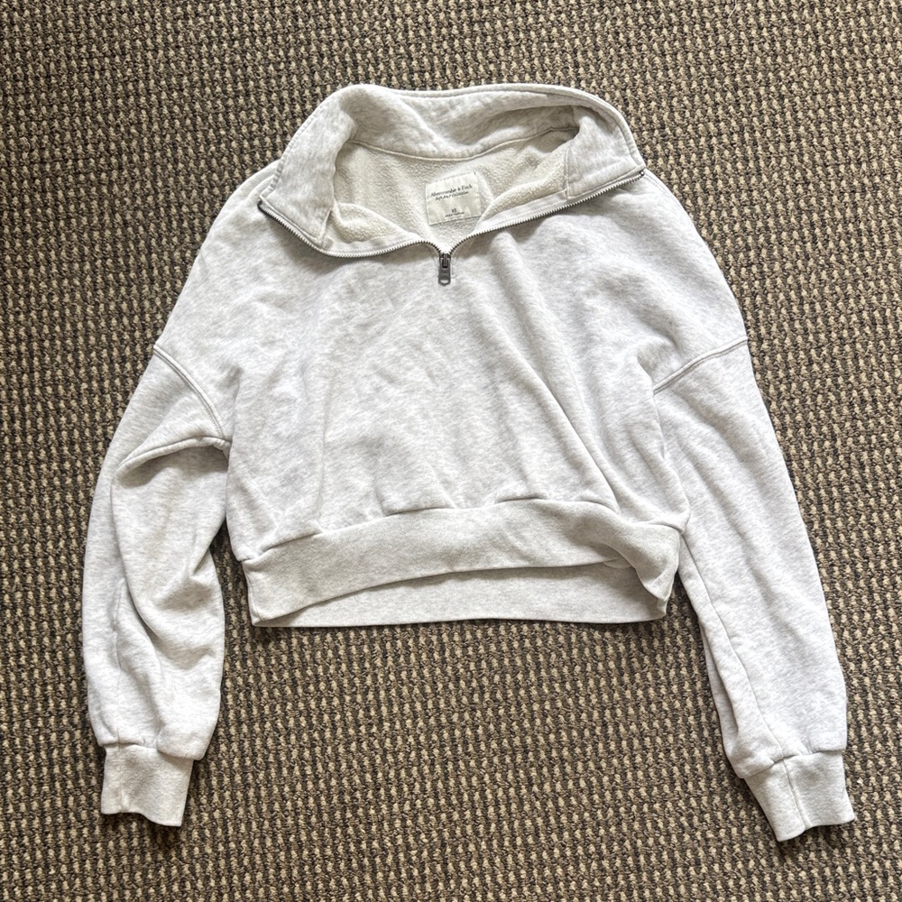 Gray Quarter-Zip Pullover Abercrombie & Fitch Soft A&F Collection